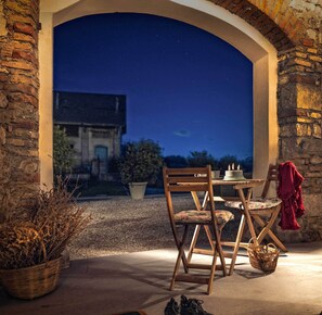 Dobbelt- eller tomannsrom – comfort, terrasse, bakgårdsutsikt | Terrasse/patio