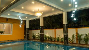 Una piscina techada