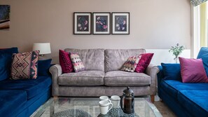 TV, fireplace, DVD player - Chestnut Lodge - Lower Mill Estate, Cotswold Lakes (Lower Mill Estate, Cotswold Water Park)