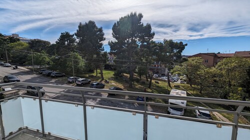 Apartment Grazie area, a few minutes from downtown in a quiet and serviced area