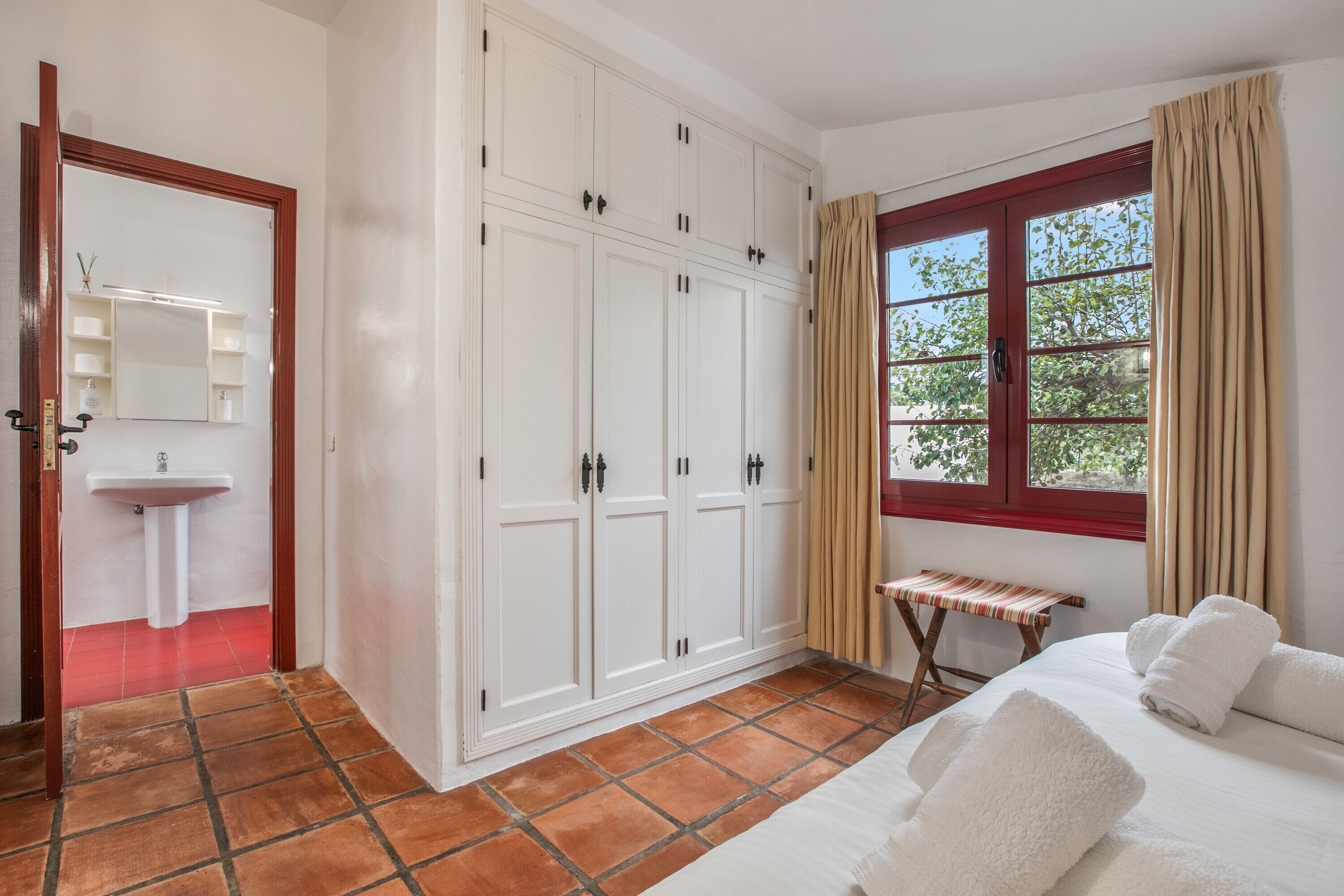 3 Schlafzimmer, Bügeleisen/Bügelbrett, WLAN, Bettwäsche