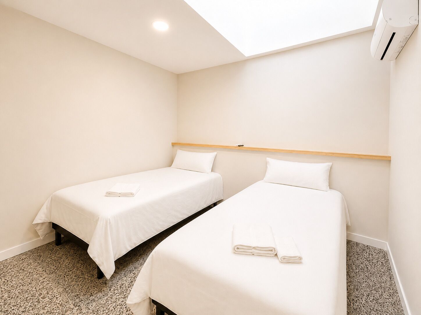 Classic Twin Room | Free WiFi