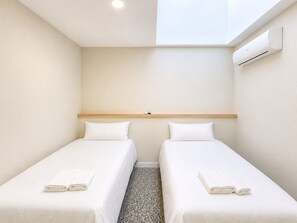 Classic Twin Room | Free WiFi