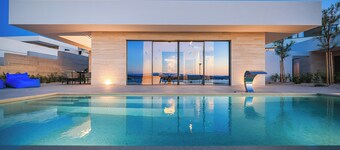 Villa View with breathtaking sea view, privacy, infinity pool, and jacuzzi