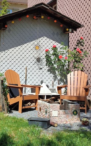 Property grounds - Lovely 2-bedroom apartment in Schwarzenbach with WiFi (Schwarzenbach)