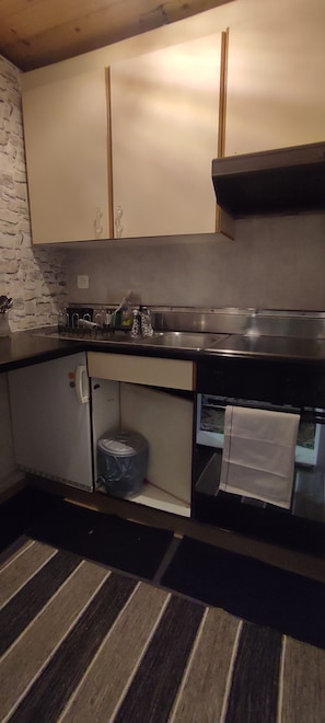Oven, stovetop