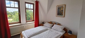 1 bedroom, WiFi, bed sheets