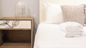 2 bedrooms, iron/ironing board, WiFi, bed sheets