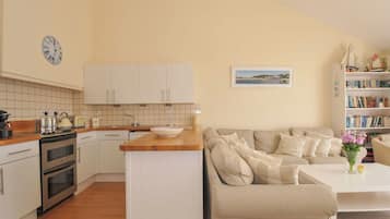 Fridge, microwave, dishwasher, toaster