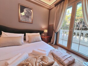 5 bedrooms, desk, iron/ironing board, WiFi - Diamond of Riviera by ΜΡS (Alimos)