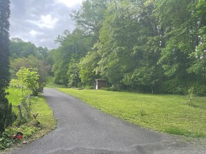 Property grounds - CampRV Lookout Apartment – Peaceful Scenic Escape (Elkins)