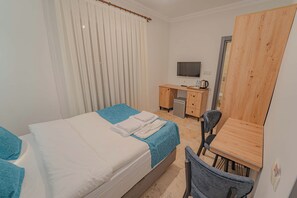 Economy Double or Twin Room | Desk, laptop workspace, free WiFi, bed sheets - Full Of Life (Nevşehir)