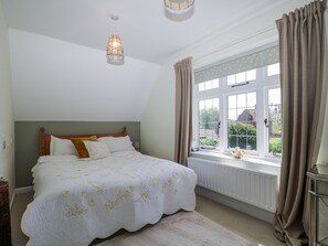 4 bedrooms, individually decorated, individually furnished, free WiFi