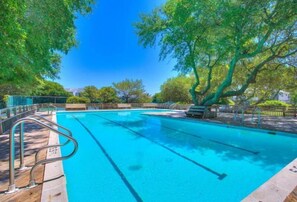 صورة غير مصنفة، 2 من 31، زرّ