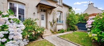 Sea View – House for 8 with Garden and Terrace