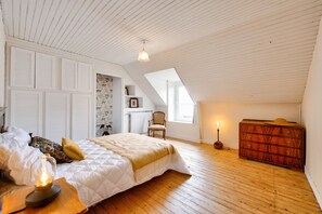 4 bedrooms, free WiFi