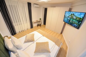 2 habitaciones, tabla de planchar con plancha, internet y ropa de cama 