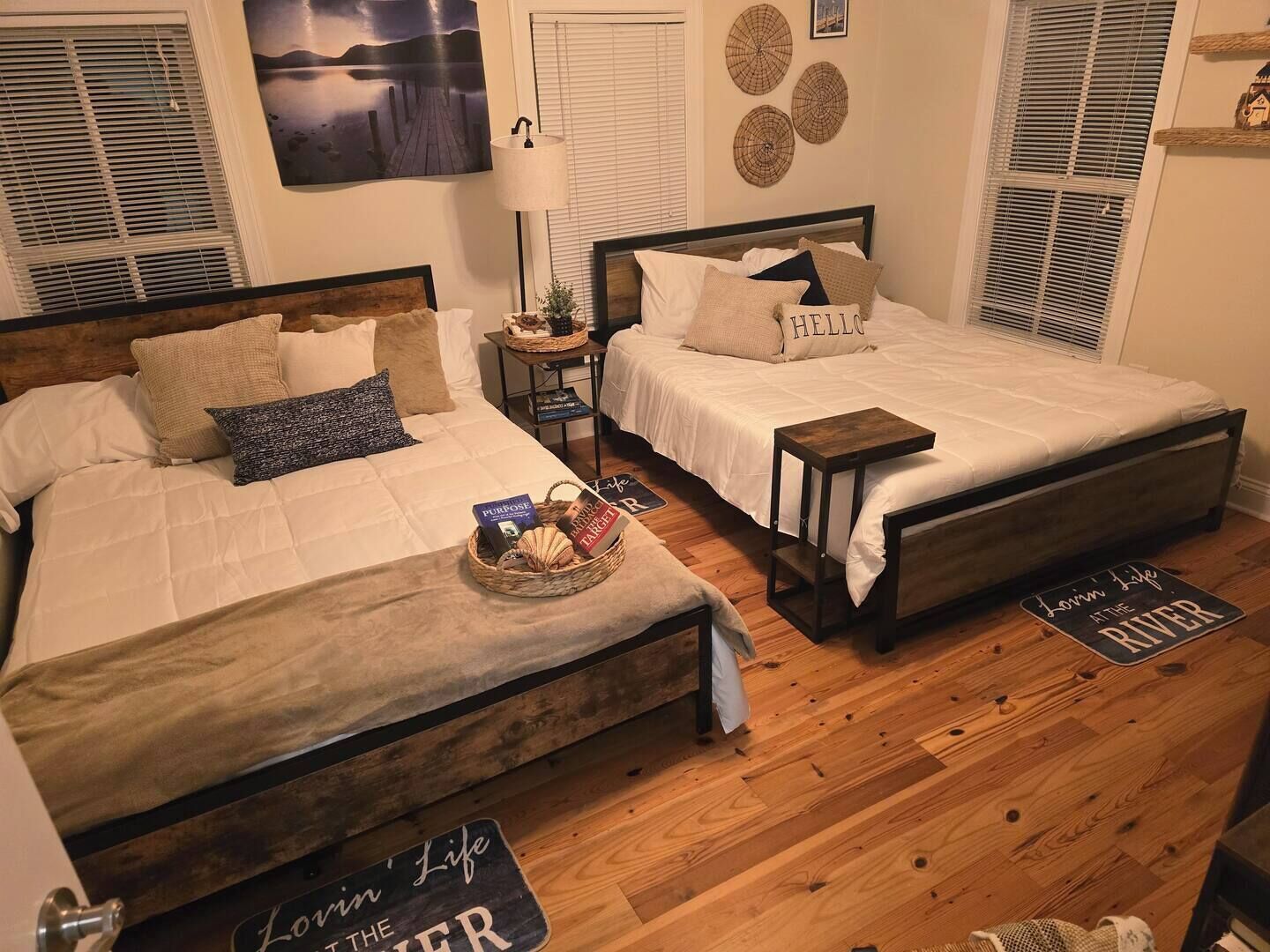 3 habitaciones, escritorio, tabla de planchar con plancha y wifi gratis 