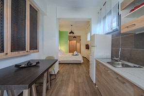 Vila, 5 quartos, piscina particular, vista para o mar | Cozinha privada | Micro-ondas, fogão, máquina de café expresso, cafeteira/chaleira