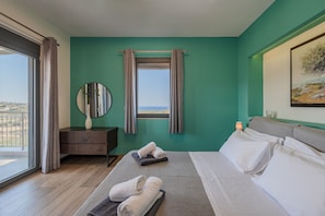 Villa - 5 sovrum - privat pool - havsutsikt | 5 sovrum, värdeförvaringsskåp på rummet och skrivbord