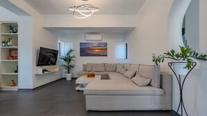 Unclassified image, 2 of 50, button - 3a's Family Luxury Villa (Rethymno)