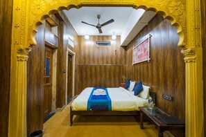 Deluxe Double Room | Free WiFi