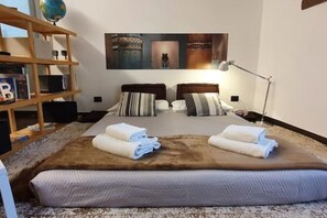 1 Schlafzimmer, BĂŒgeleisen/BĂŒgelbrett, WLAN, BettwĂ€sche