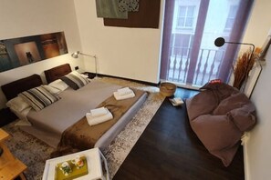 1 bedroom, iron/ironing board, WiFi, bed sheets - In the heart of Genoa.... (Genova)