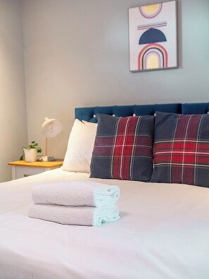 4 bedrooms, iron/ironing board, travel cot, free WiFi