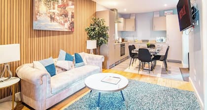 Spacious 4-Bedroom House Near Tourist Attractions