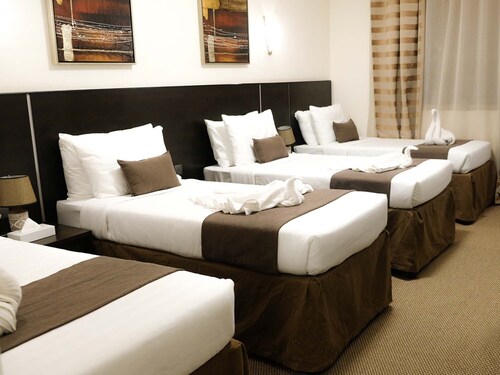 Hussain Biyari Hotel