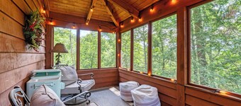 Naughty Pines | 1 BR /Loft/2 BA /Sleeps 6