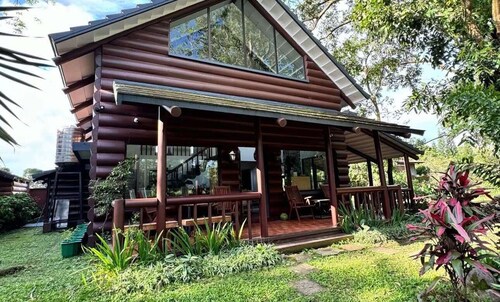 Luntian Log cabin in Tagaytay