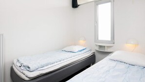 Apartment | Interior - 4 Person Holiday Home on a Holiday Park in Blokhus (Blokhus)