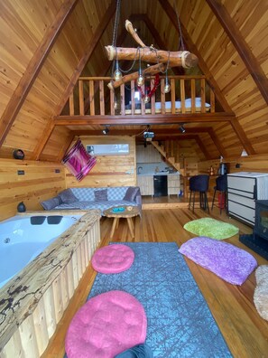 المنشأة من الداخل