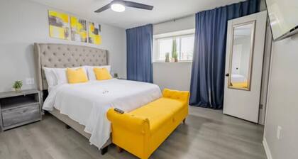 Beautiful Contemporary Suite #05