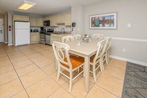 Dining - Sandpebble Beach Club #203 (Surfside Beach)