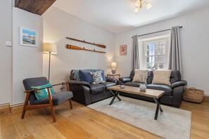 House | 4 bedrooms - The Old Cottage - Central Location Near the Beach (Saundersfoot)