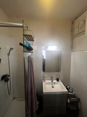 Handtücher, Toilettenpapier