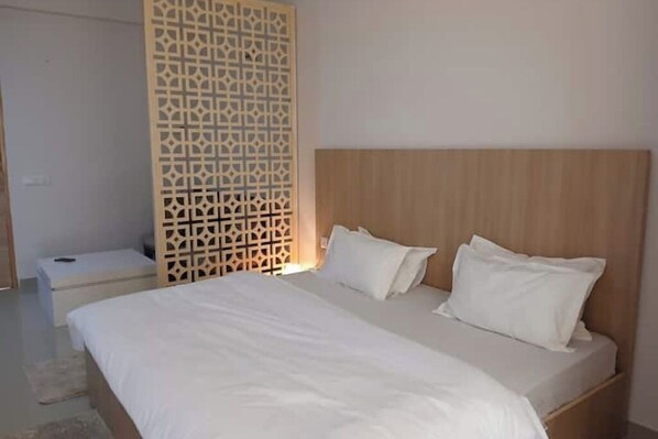 Iron/ironing board, free WiFi, bed sheets, wheelchair access