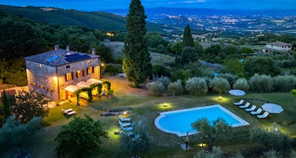 Charming historic villa surrounded by 5 hectares of private property