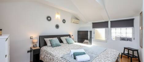 2 bedrooms, WiFi, bed sheets