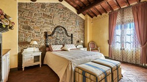 3 chambres, fer et planche à repasser, Wi-Fi, draps fournis