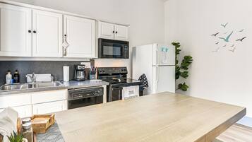 Apartment (1 Bedroom) | Interior