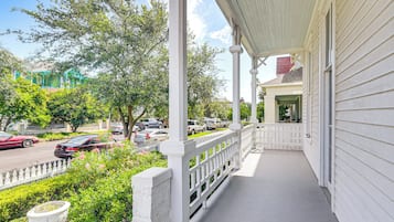 Apartment (1 Bedroom) | Interior