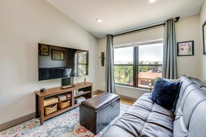 Apartment (1 Bedroom) | Interior - 11 Mi to Snowbird Resort: Mtn-view Apt w/ Hot Tub (Salt Lake City)