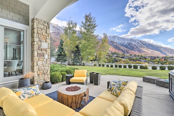 House (4 Bedrooms) | Front of property