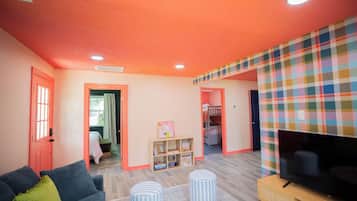 3 chambres, bureau, Wi-Fi gratuit, draps fournis