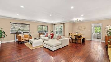 House | 3 bedrooms, Internet