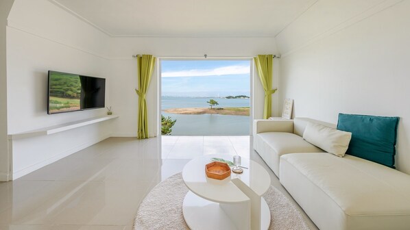 Basic Room, 1 Bedroom (Bassoon (Ocean View, Jacuzzi, BBQ)) | Exterior